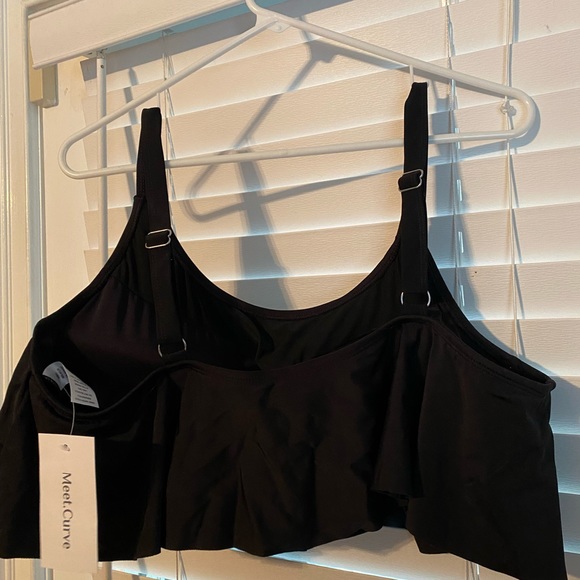Meet.Curve Ruffled Black Bikini Top - Picture 2 of 5